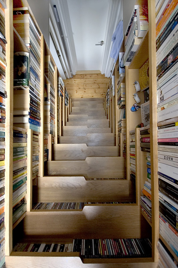 kütüphane merdiven