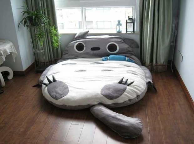 Kedi şeklinde yatak