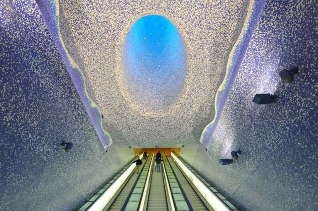 Toledo Metro İstasyonu, Napoli, İtalya
