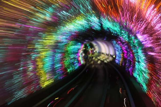 Çin Metro İstasyonu Tüneli
