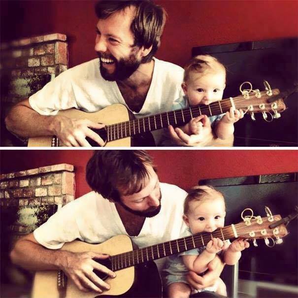 gitar çalan baba çocuk