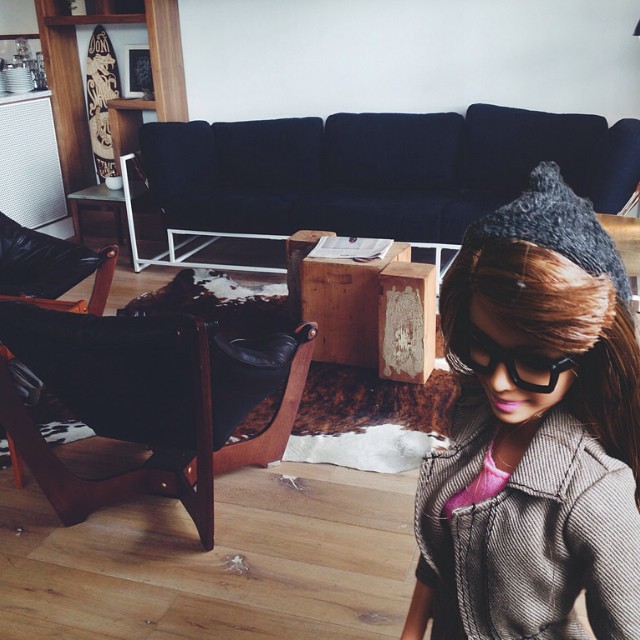 Hipster Barbie, Klişe Instagram Pozlarıyla InstaGirl'lere Meydan Okudu 6