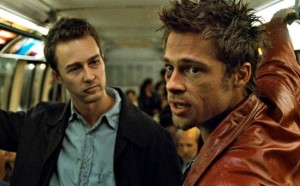 Başrıllerinde Edward Norton ve Brad Pitt'in oynadığı filmin IMDB Puanı 8,9.