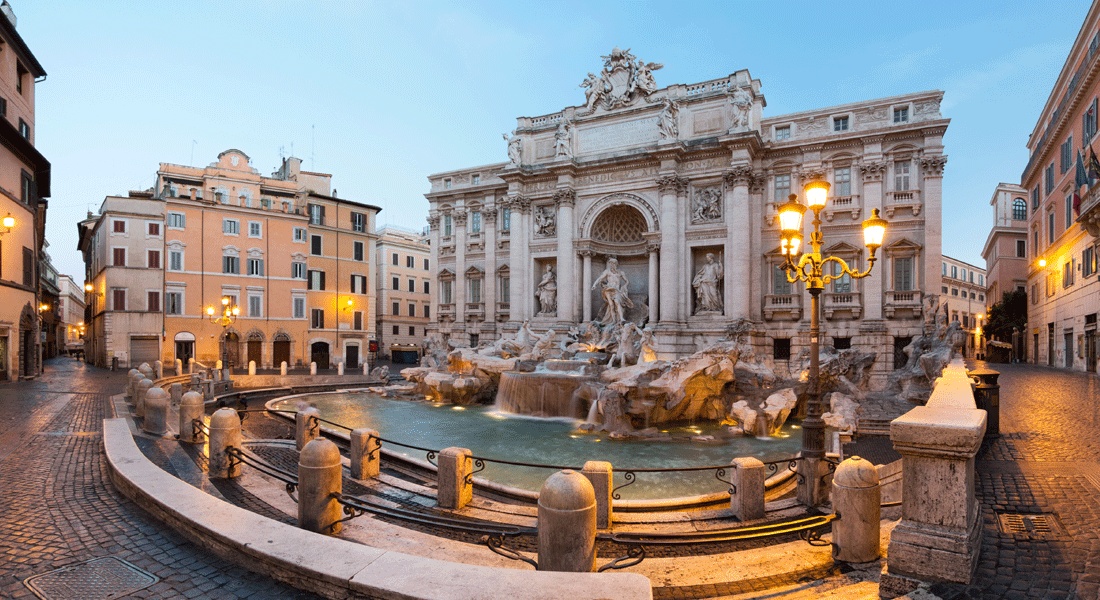 Roma, İtalya'nın en kalabalık şehri ve başkentidir. Avrupa'nın en geniş yüzeye yayılmış başkentlerinden biridir.