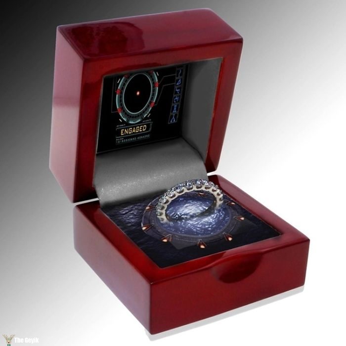 stargate-ring-and-box